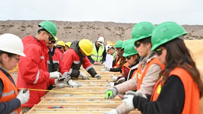 Prácticas Profesionalizantes en Pampa del Indio, proyecto El Pachón, con los alumnos de la escuela Técnica Manuel Savio de Calingasta.